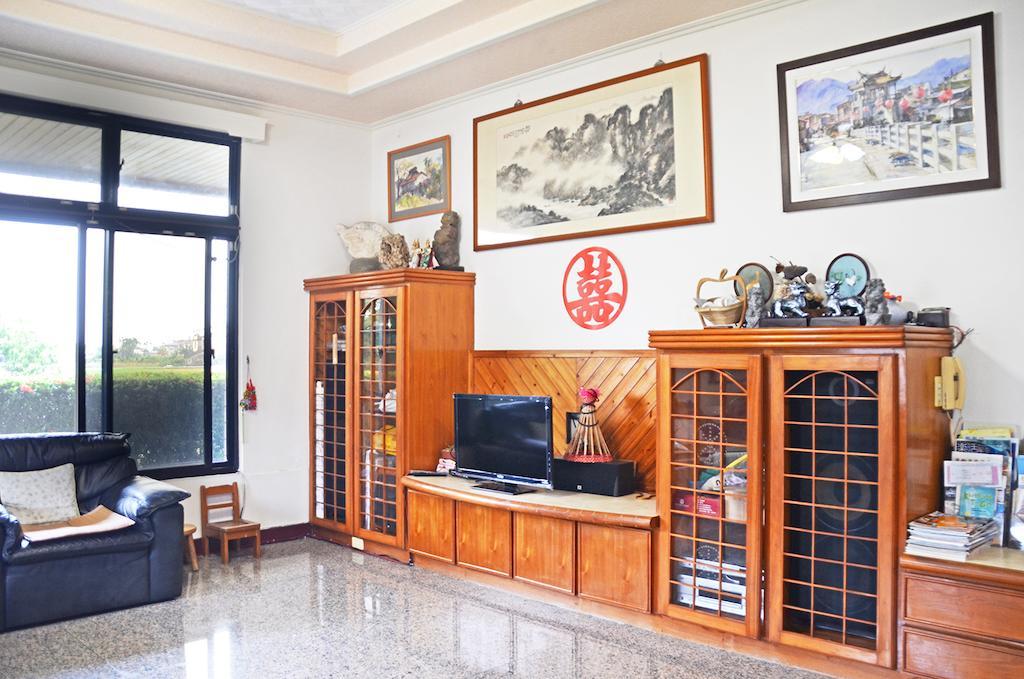 Kaohsiung Meinong Rabbit Paul Homestay B&B Mei-nung Exterior photo